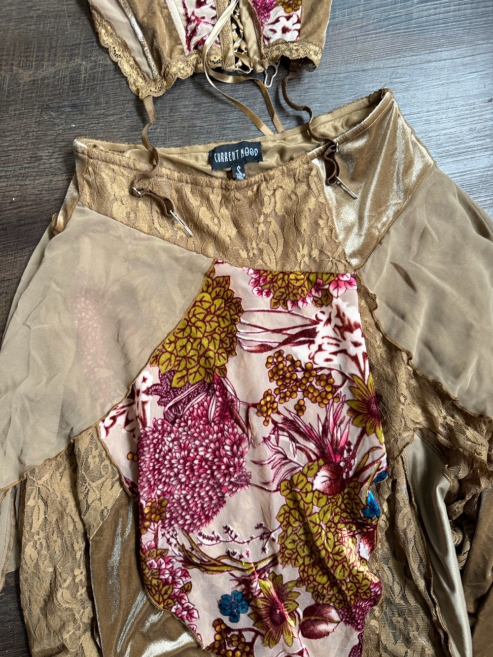 Soulful Sunshine Velvet Floral Burnout Corset & Layered Skirt Set Current Mood - Picture 3 of 3